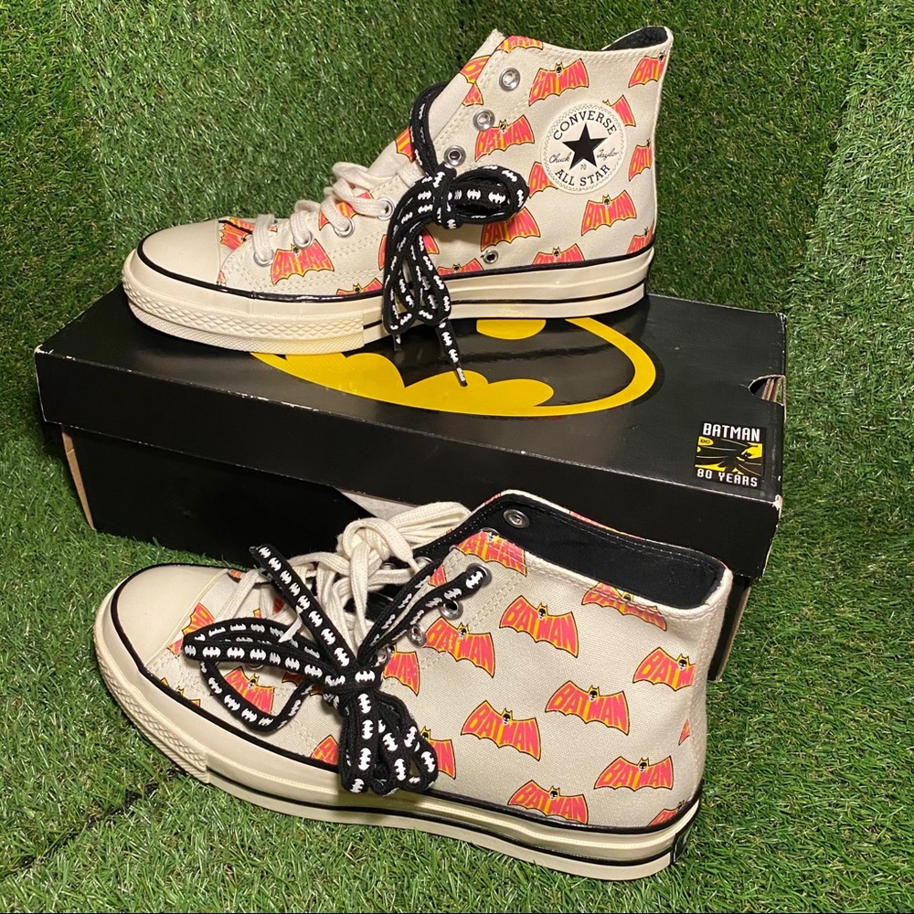 CONVERSE x BATMAN 80th Anniversary